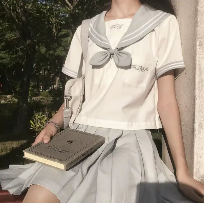 芭比蝴蝶仙子和精灵公主